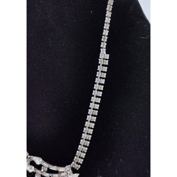 Vintage Garne Jewelry Signed Silver Tone Starburst Clear Rhinestone Necklace - Picture 4 of 9